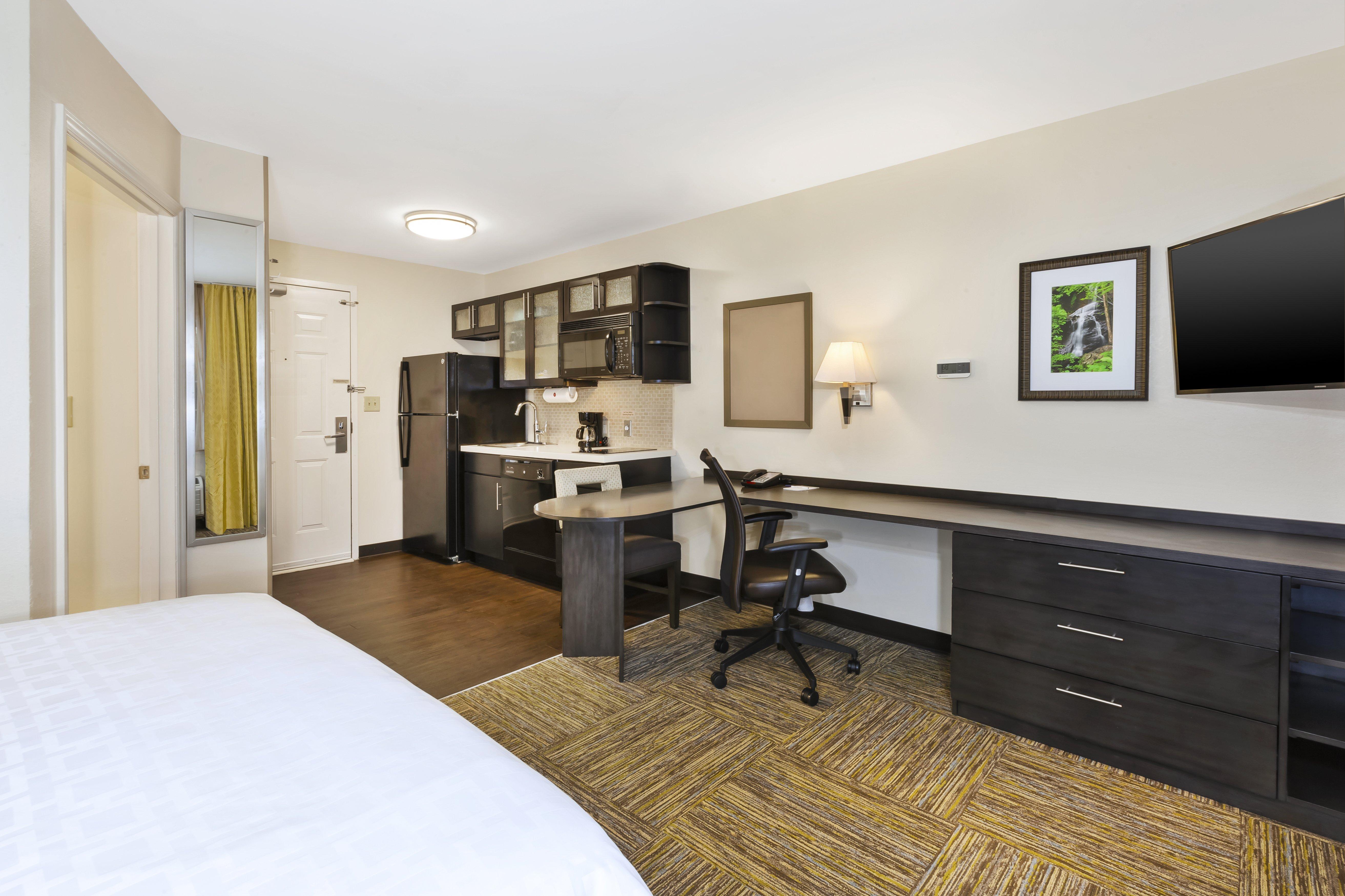 Candlewood Suites Huntersville-Lake Norman Area By Ihg Exterior photo