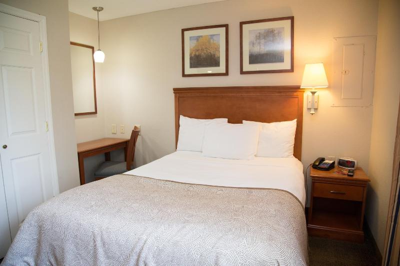 Candlewood Suites Huntersville-Lake Norman Area By Ihg Exterior photo